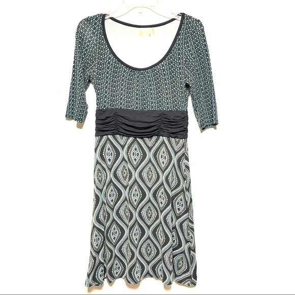 Athleta Dresses & Skirts - Athleta Geometric Print A Line Athletic Dress S